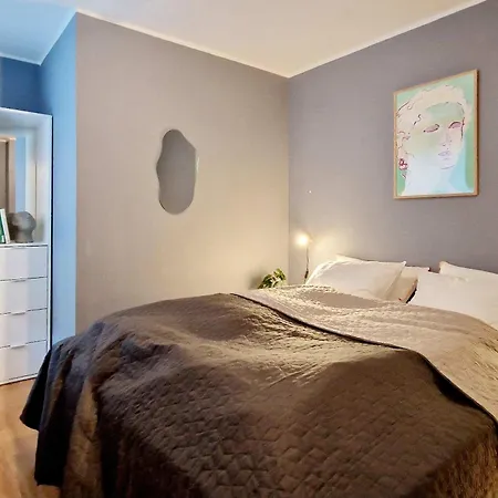 Апартаменты Torgalmenningen Town Square, Yet Quiet, Elevator In Building