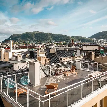 Torgalmenningen Town Square, Yet Quiet, Elevator In Building * Берген