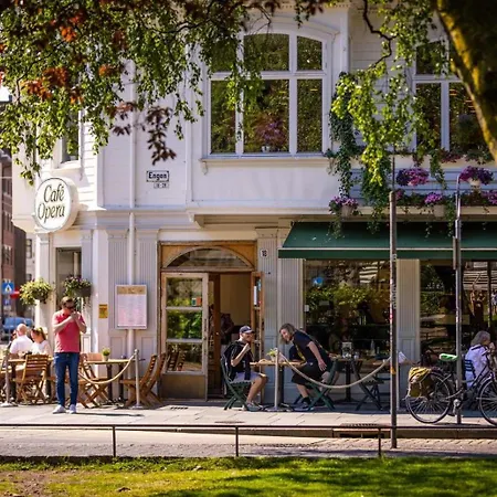Torgalmenningen Town Square, Yet Quiet, Elevator In Building Берген