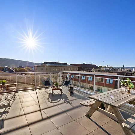 Апартаменты Torgalmenningen Town Square, Yet Quiet, Elevator In Building *