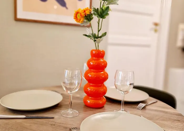 Torgalmenningen Town Square, Yet Quiet, Elevator In Building Appartement