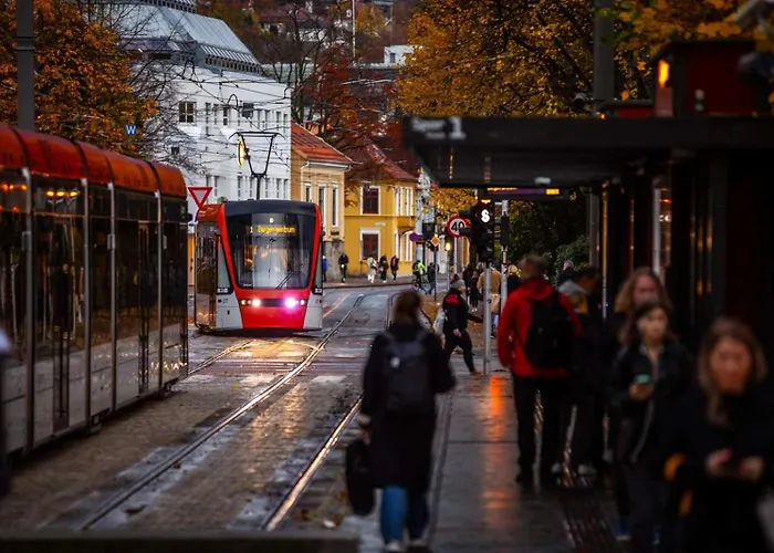 Appartement Torgalmenningen Town Square, Yet Quiet, Elevator In Building *